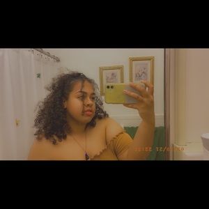 Meet your Posher, Steph